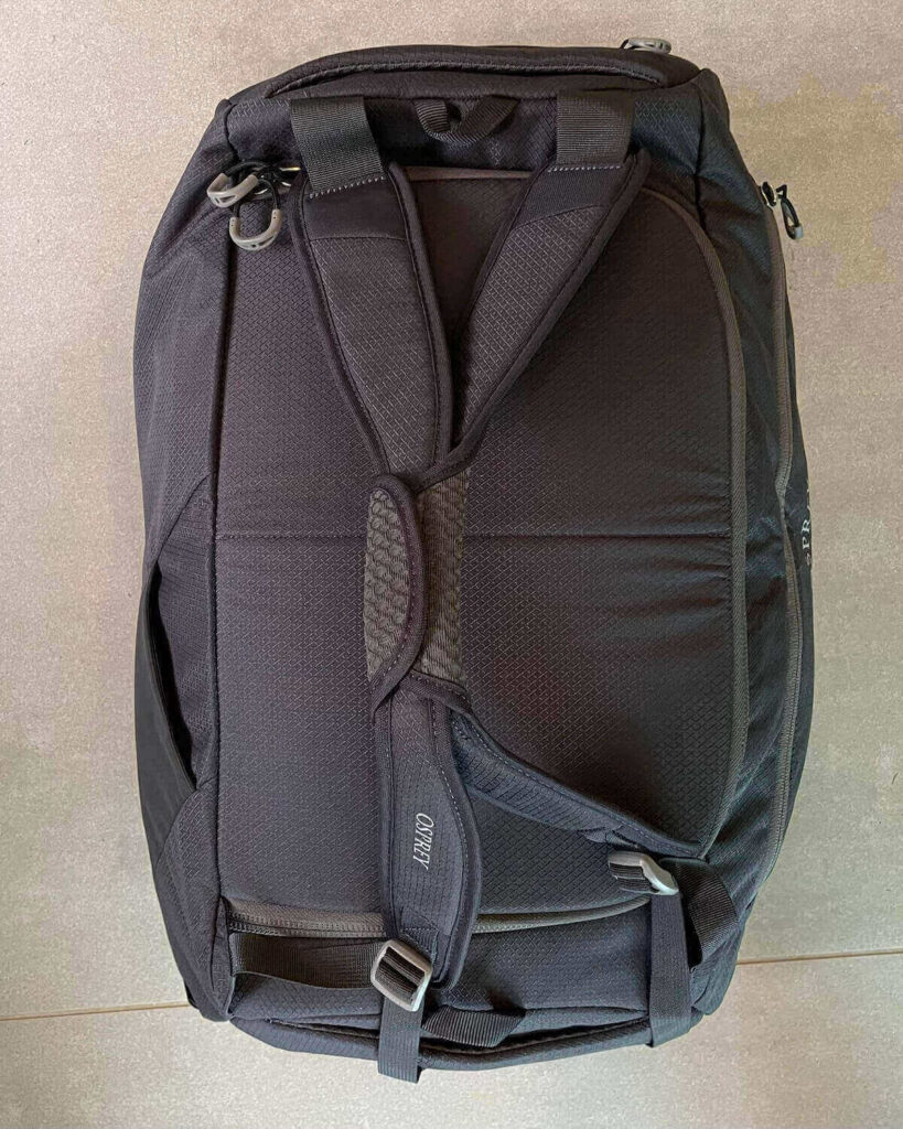 Osprey daylite duffel bag in dark grey on light grey floor
