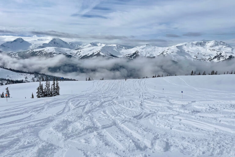 Whistler vs Blackcomb, Canada Skiing – Which is Best for You?