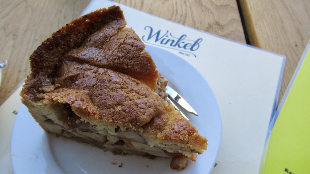 Best apple pie in Amsterdam - must do during a weekend in Amsterdam
